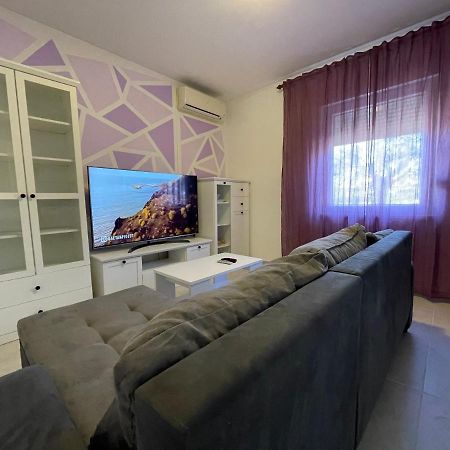 Apartman "Lima" Apartment Pula Luaran gambar
