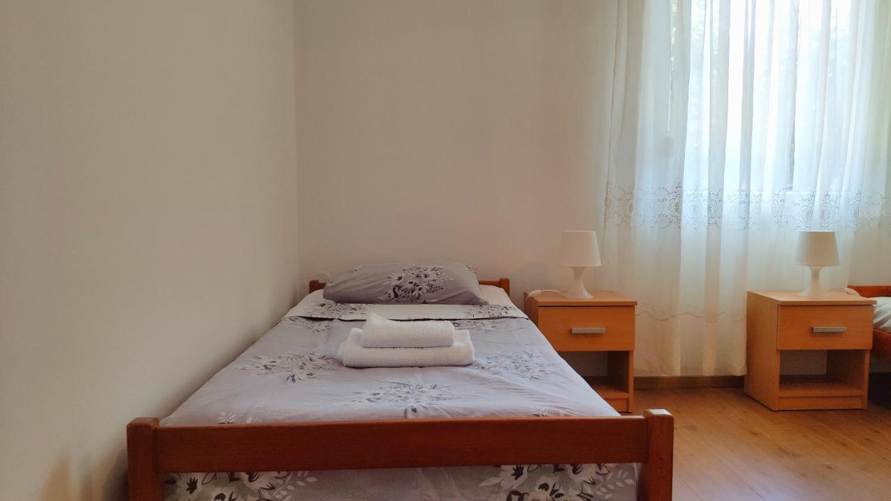 Apartman "Lima" Apartment Pula Luaran gambar
